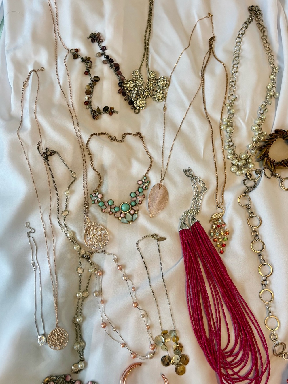 Women's Multi-Necklace and Bracelets Set Mixed Metal Accents Lot of 19